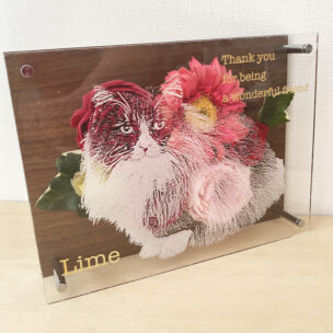 リビングにオシャレなペットメモリアルプレートを